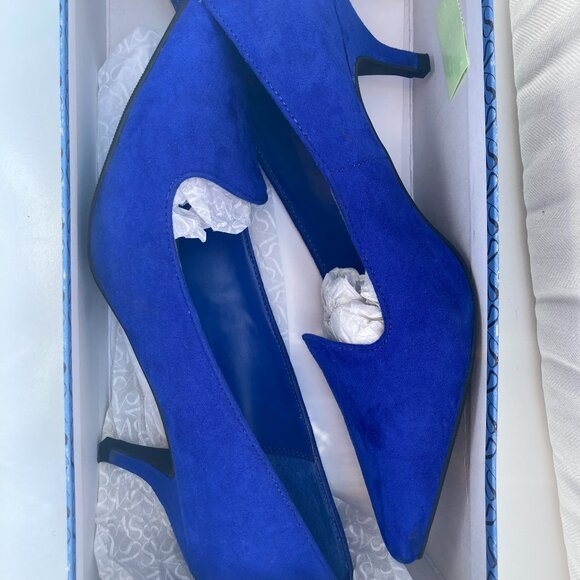 Vera Wang Women's Blue Courts - Picture 3 of 12
